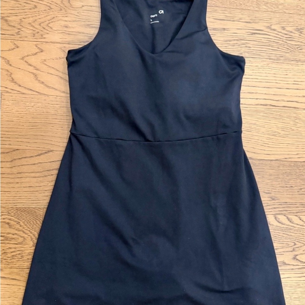 GAP Black Sleeveless V-Neck Athletic Dress